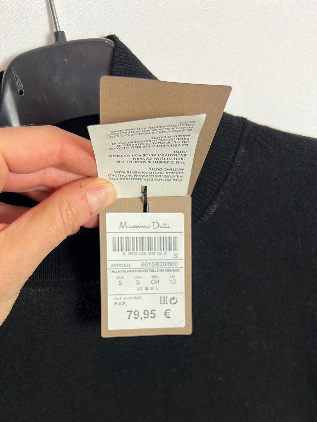 MASSIMO DUTTI. Vestido largo punto detalle espalda. T S