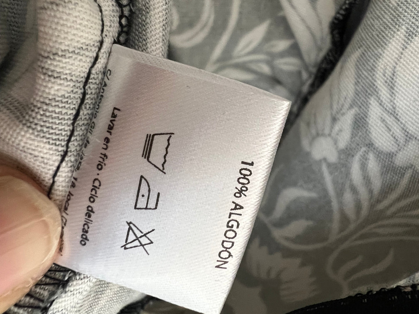 MARAVIC. Vestido negro flores T.xs