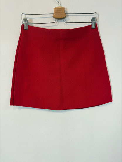 ZARA. Falda roja punto elástico. T S