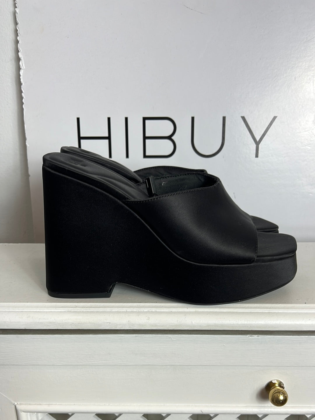 ZARA. Black satin platform shoes. Size 39