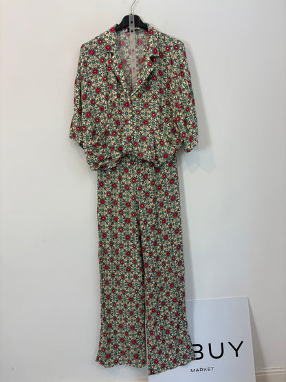 ZARA. Conjunto fluido estampado. T S