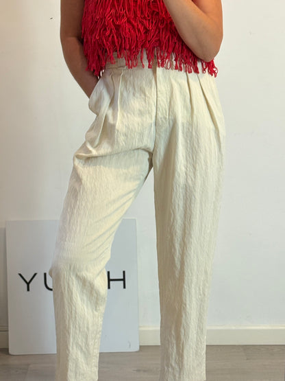 MASSCOB. Pantalón pinzas beige textura