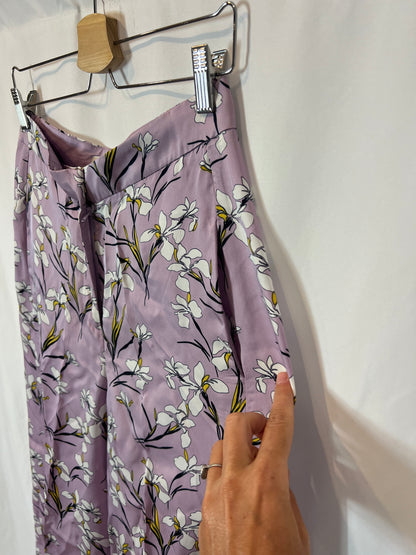 PURIFICACIÓN GARCIA. Total look fluido malva estampado. T 40