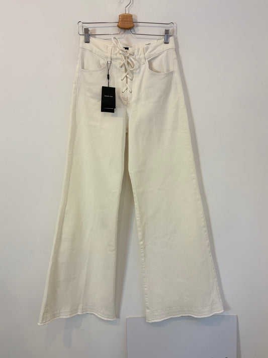 MASSIMO DUTTI. Denim blanco pata ancha