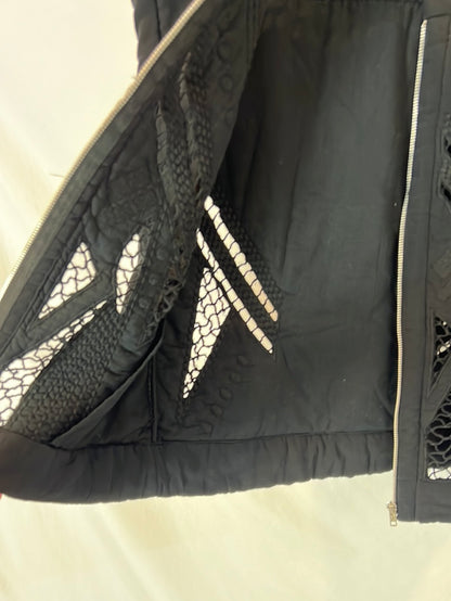 IRO.Chaleco negro troquelado T.34