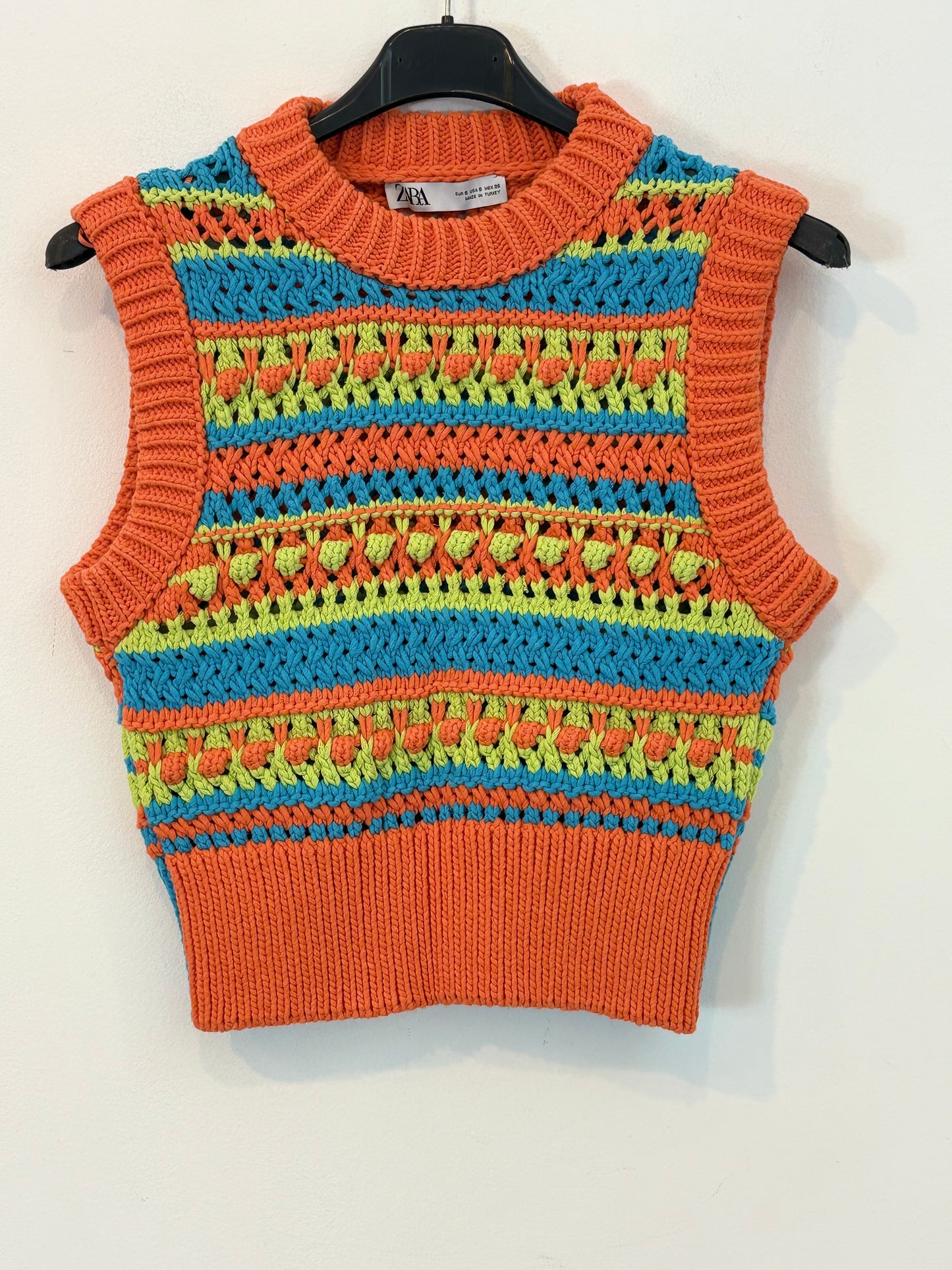 ZARA. Colorful knit top. TS