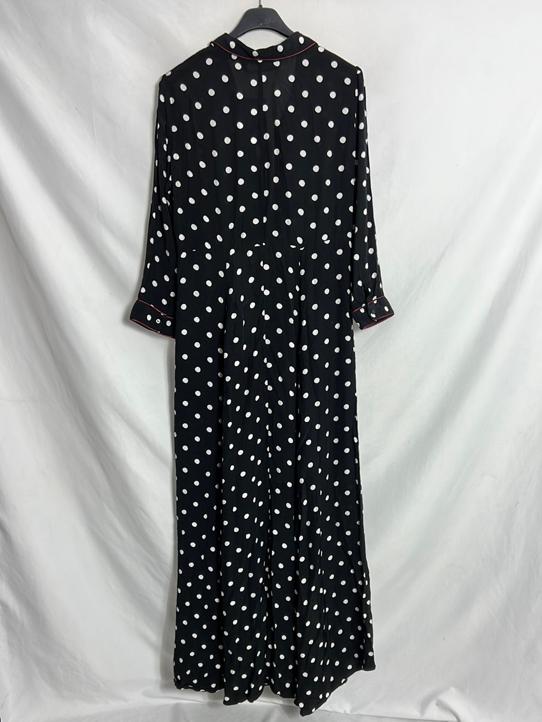 ZARA. Vestido largo negro lunares blancos. T M