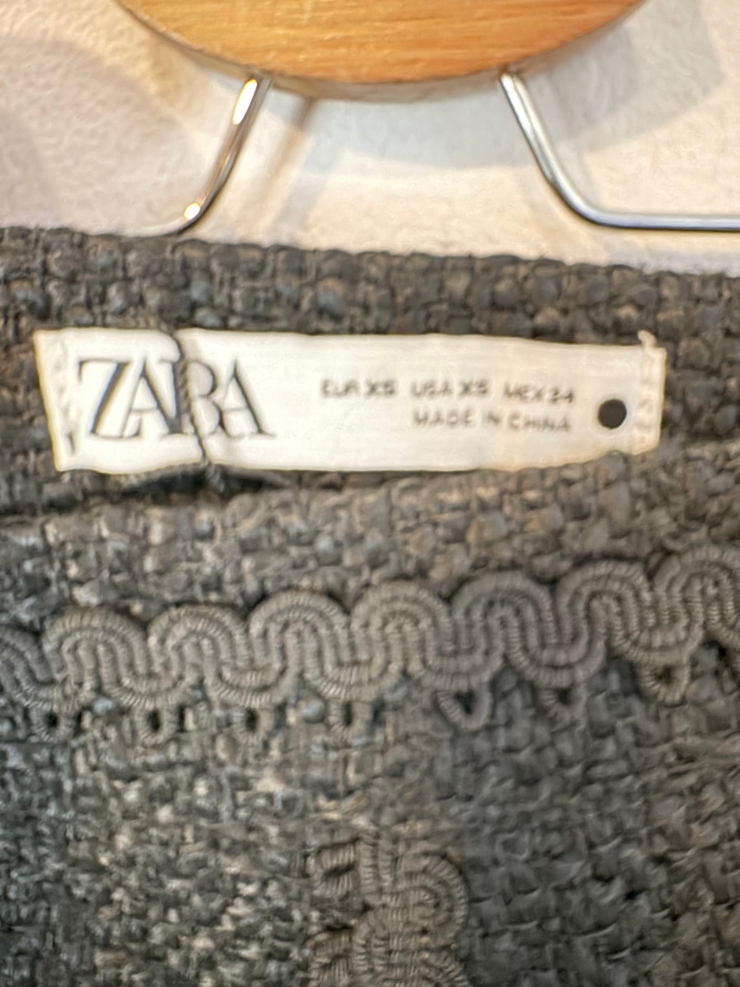 ZARA. Mustard textured back top. TS