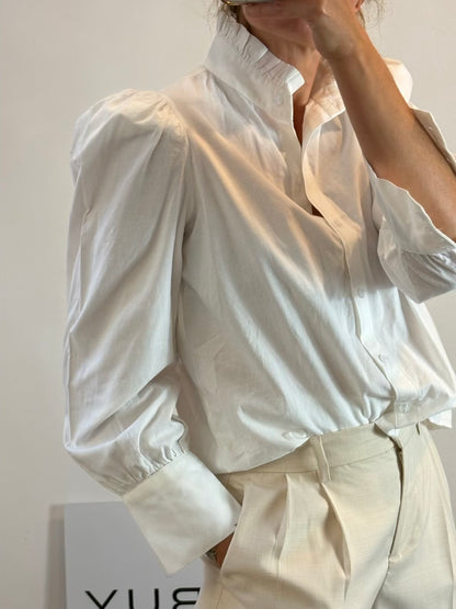 DELUEM. Camisa blanca detalle cuello