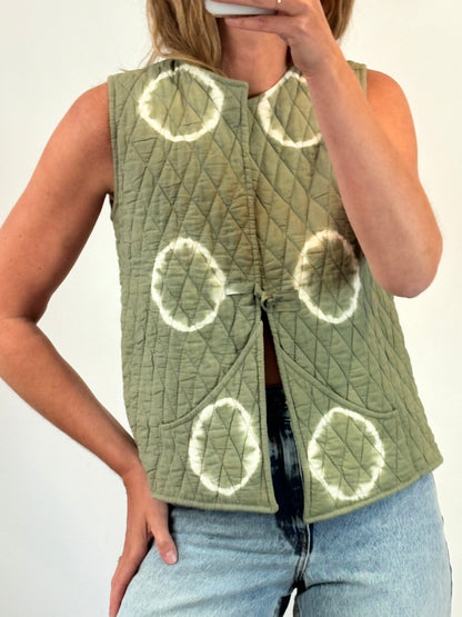 MARÍA DE LA ORDEN. Chaleco acolchado verde