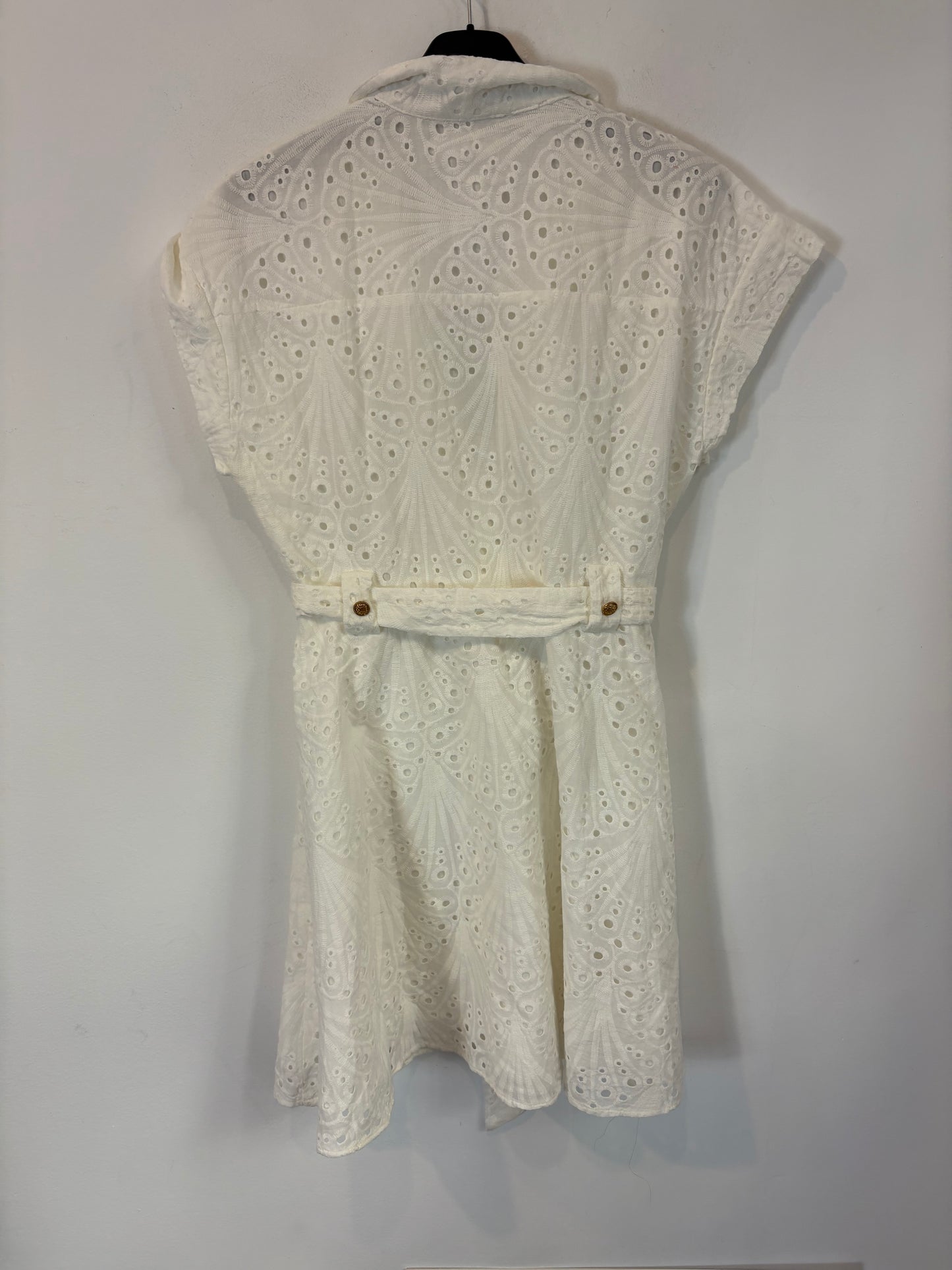 BISOU'S PROJECT. White die-cut choir dress. TS