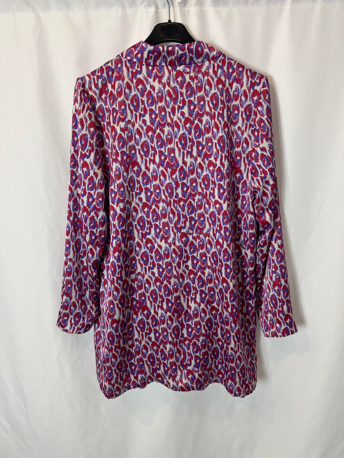 ATREZATÜRE. Blazer estampada rosas. T 40