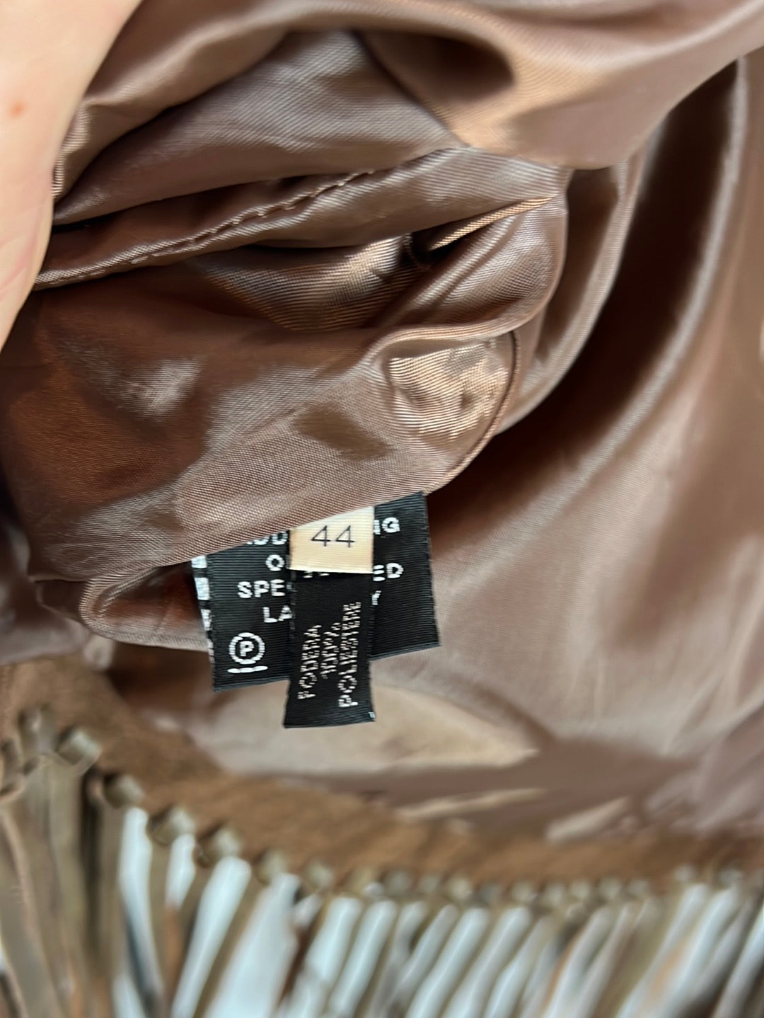 ANTONELLO SERIO. Brown leather vest with fringes. Size 40