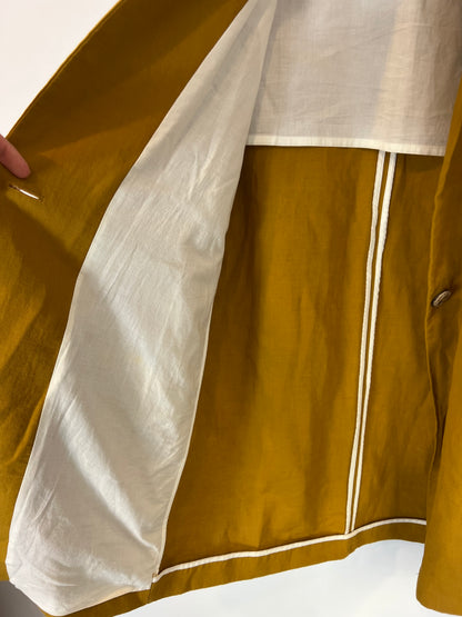 ZARA. Chaqueta larga mostaza. T M