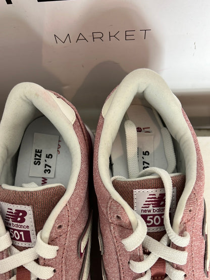 NEW BALANCE. Zapatillas textura jaspeada. T 37,5