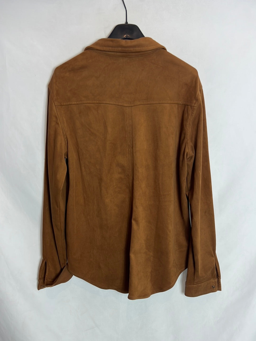 STRADIVARIUS. Sobrecamisa marrón antelina T.l