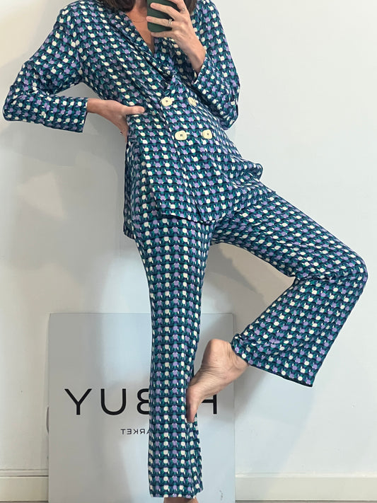 SOPHIE&LUCIE. Total look estampado retro