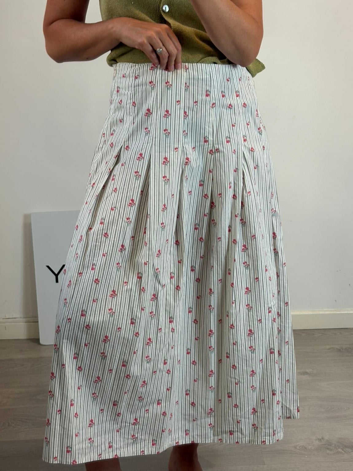 Falda midi rayas y flores
