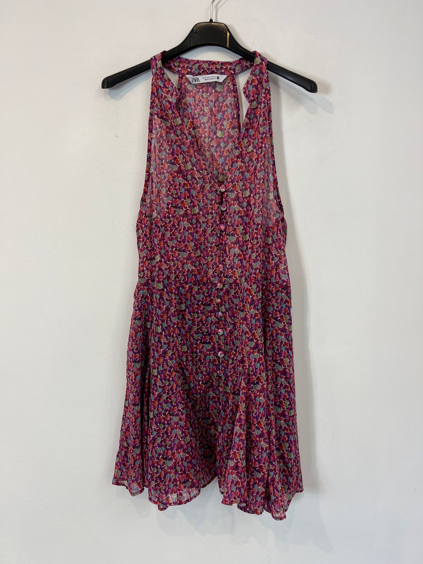 ZARA. Vestido corto  flores tonos rosas T.s