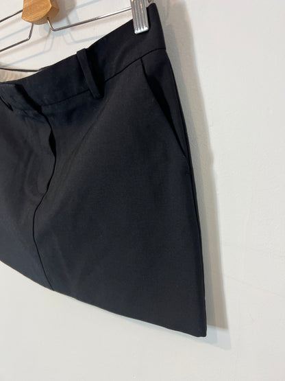 MANGO. Falda negra con lana T.38