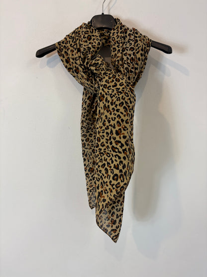 OTHERS. Animal print scarf