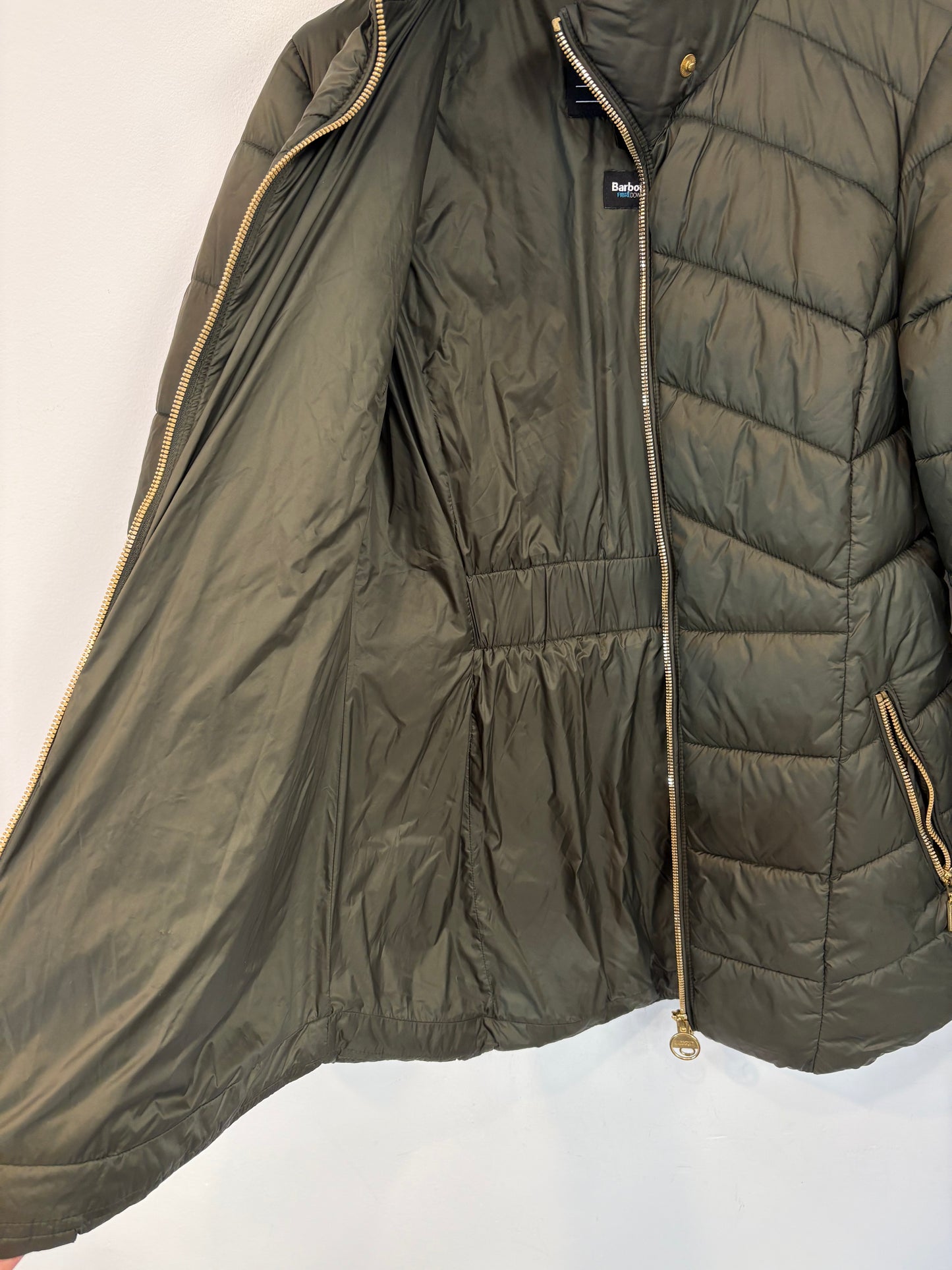 BARBOUR. Plumas verde capucha. T S