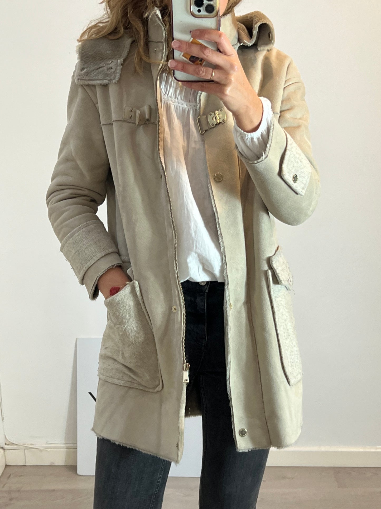 ADOLFO DOMINGUEZ. Abrigo beige texturas. T S