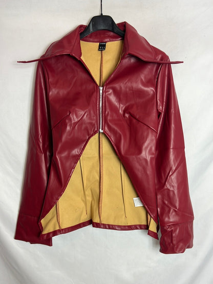 SHEIN. Total look efecto piel burdeos. T XS