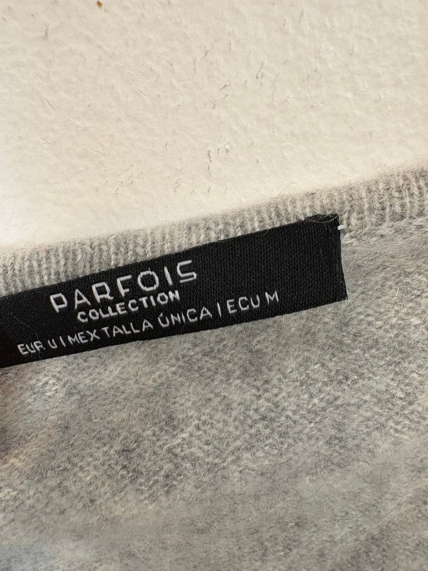 PARFOIS. Gray cashmere V-neck sweater. TM