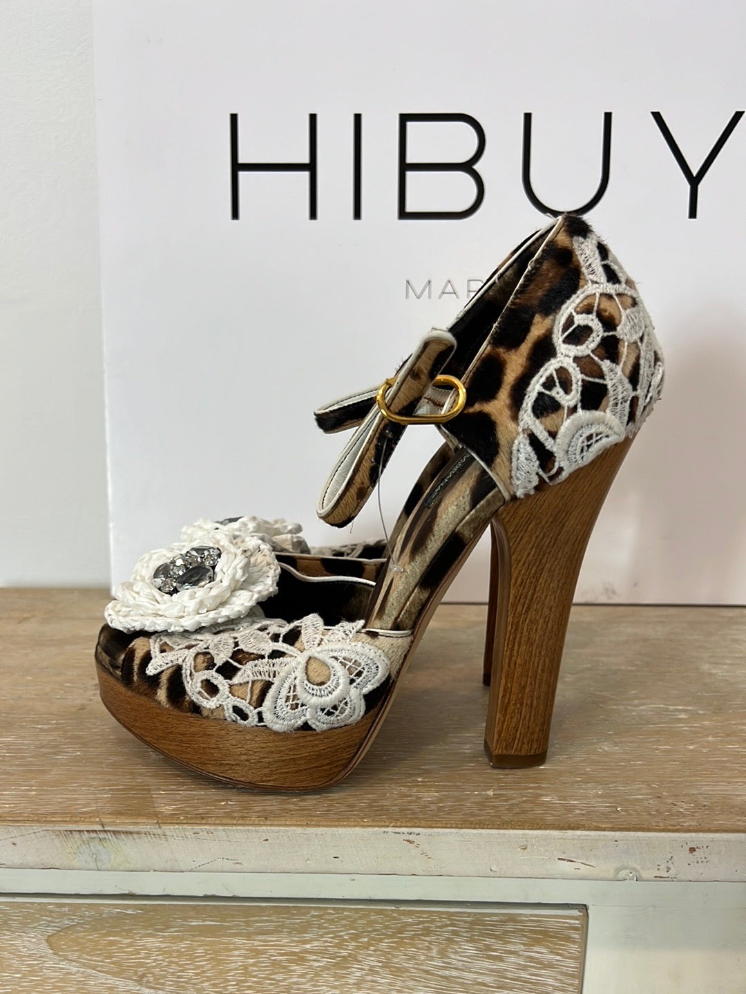 DOLCE&amp;GABBANA. Animal print and lace heels. Size 36.5