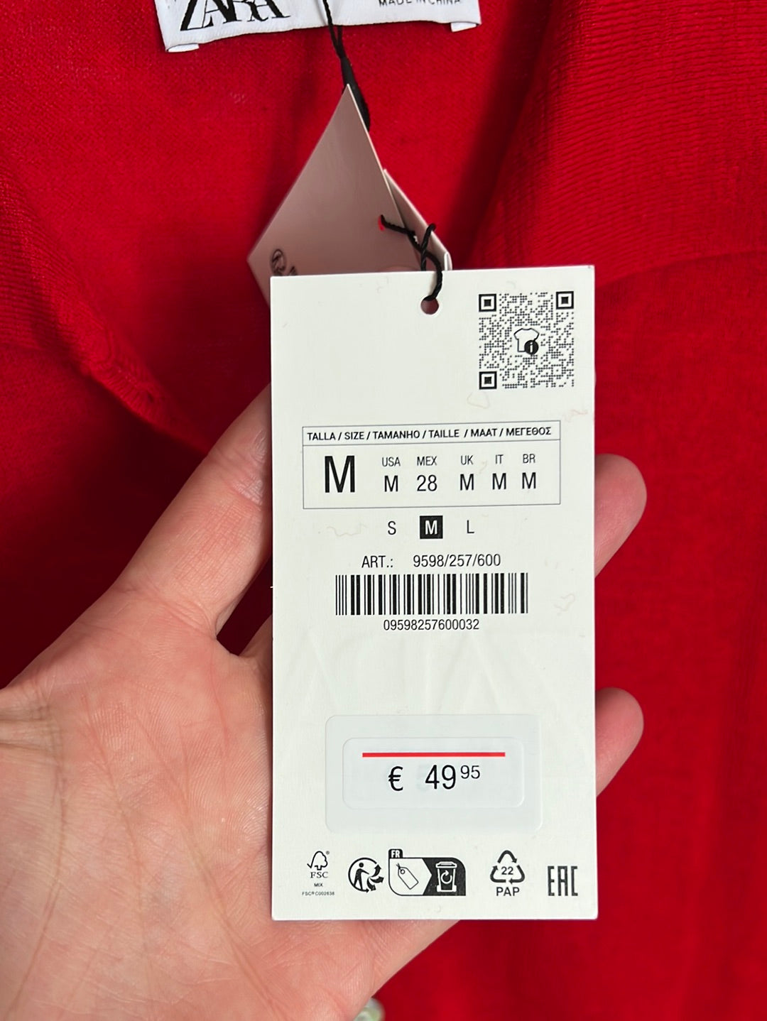 ZARA. Red buttoned wool bodysuit. TM