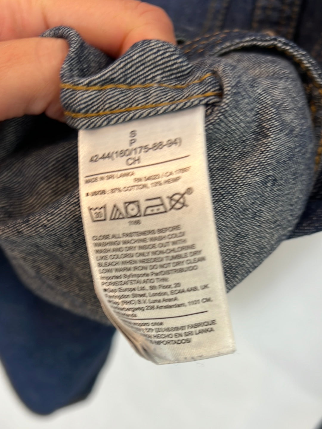 BANANA REPUBLIC. Dark denim shirt. T.S.