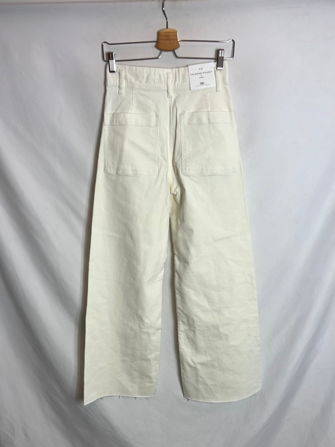 ZARA. Pantalón blanco culotte. T 36