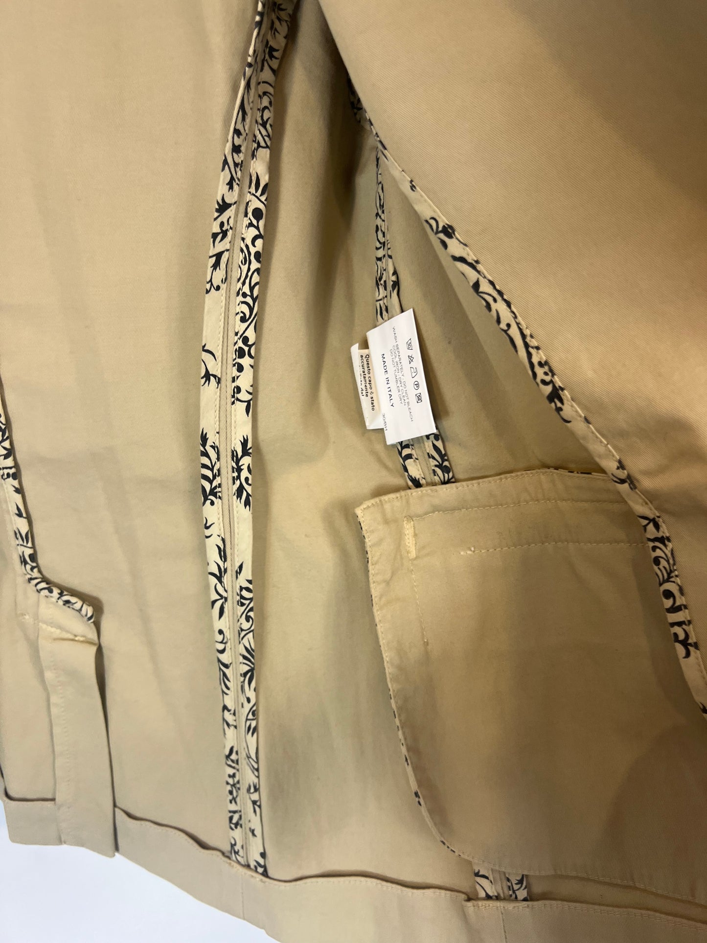 ETRO Blazer beige entallada. T 42 (38)