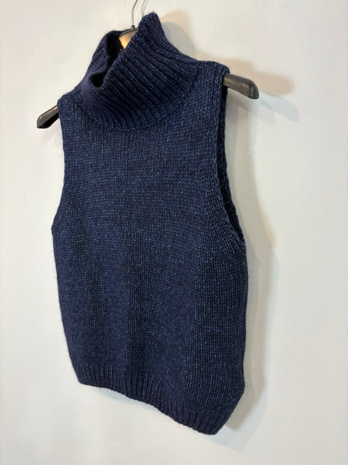 MASSIMO DUTTI. Chaleco azul jaspeado con lana