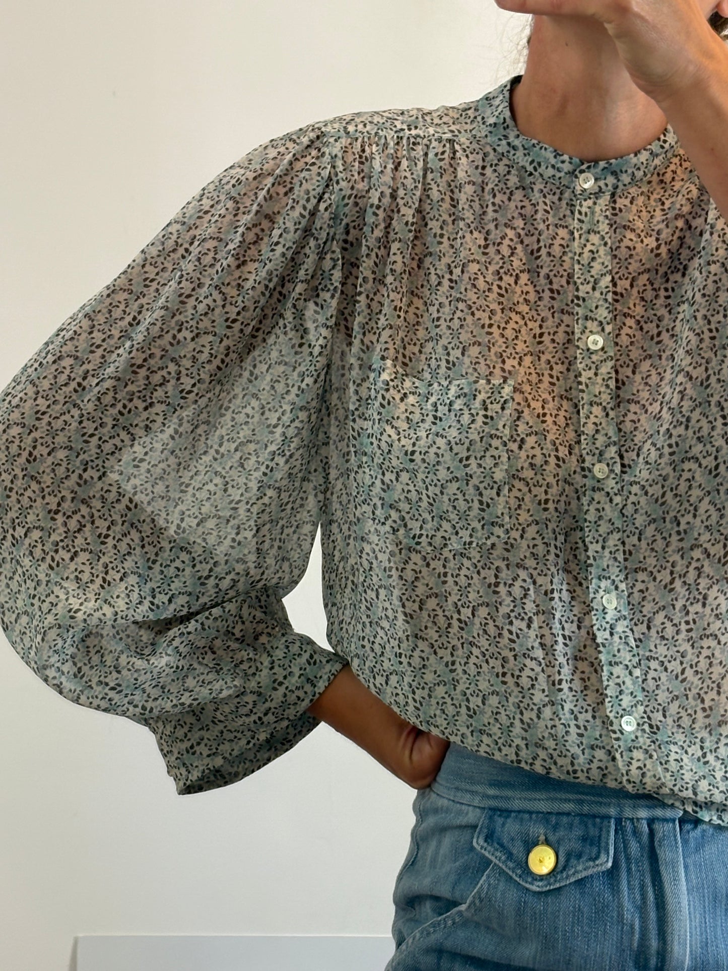 MASSCOB. Blusa seda estampada. T XS