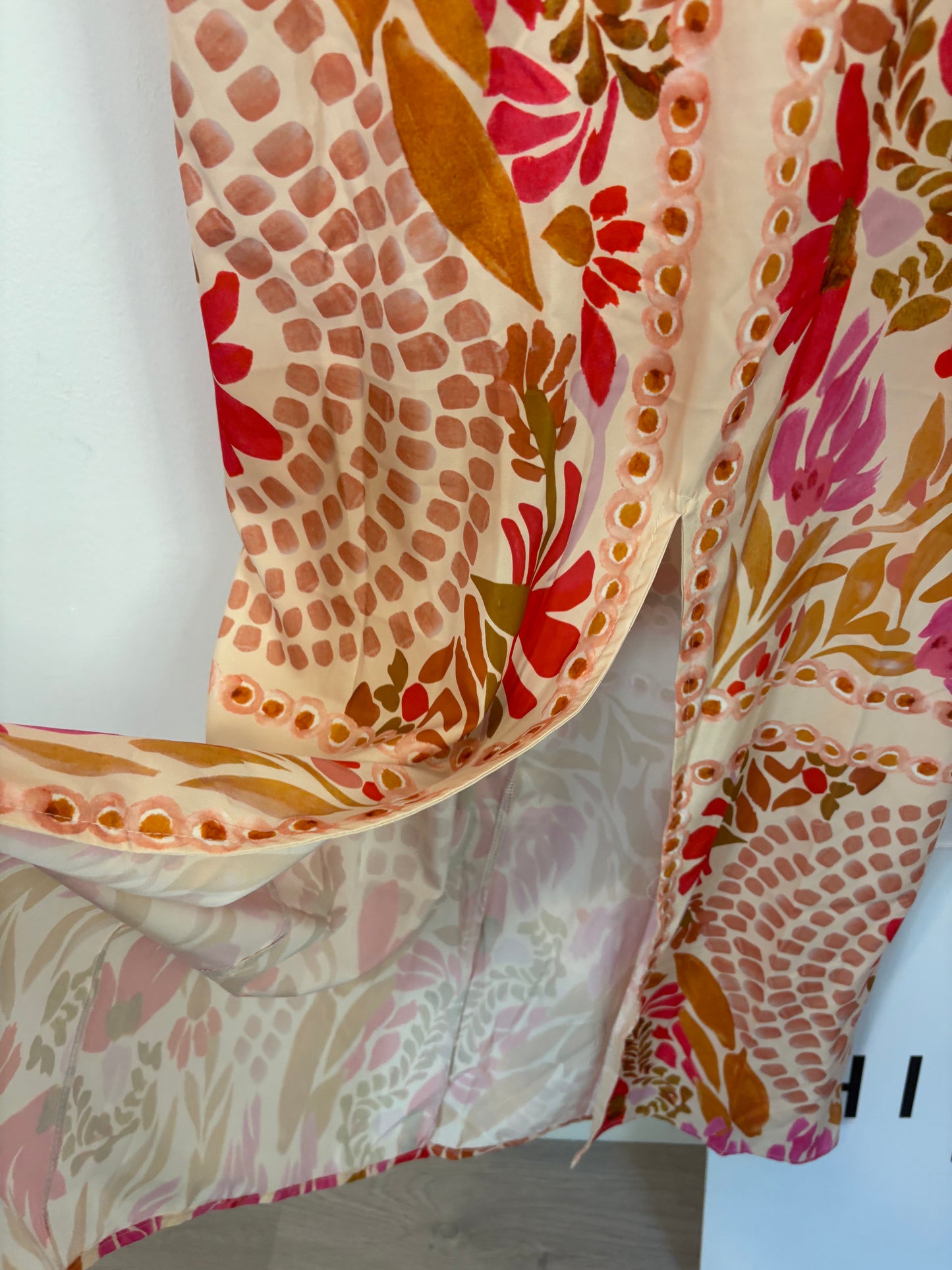 OTRAS. Vestido largo estampado abertura. T M