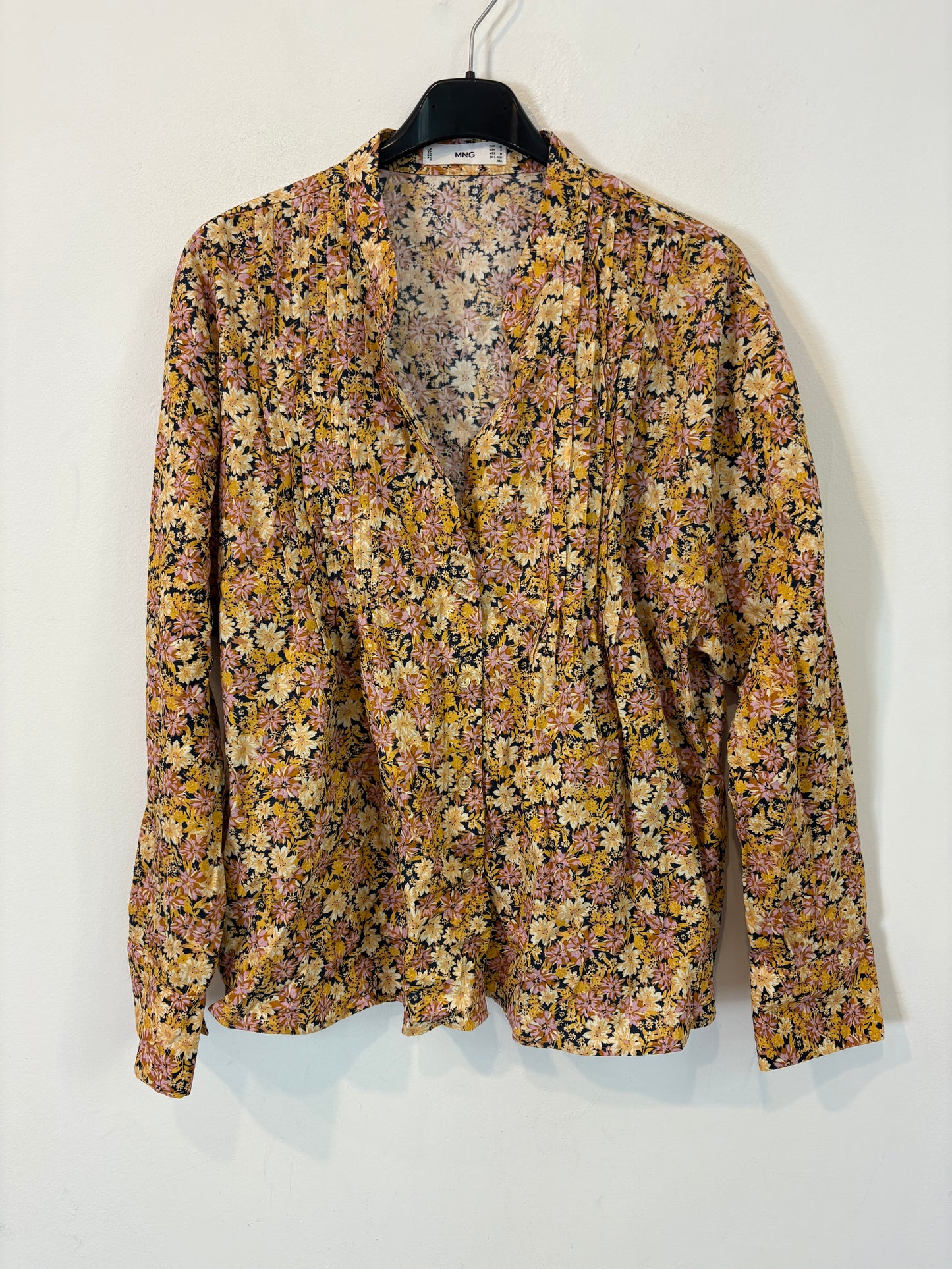 MANGO. Blusa estampado flores. T M