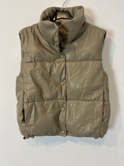 ZARA. plumas beige efecto piel  T.m