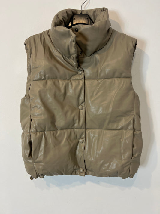 ZARA. plumas beige efecto piel  T.m