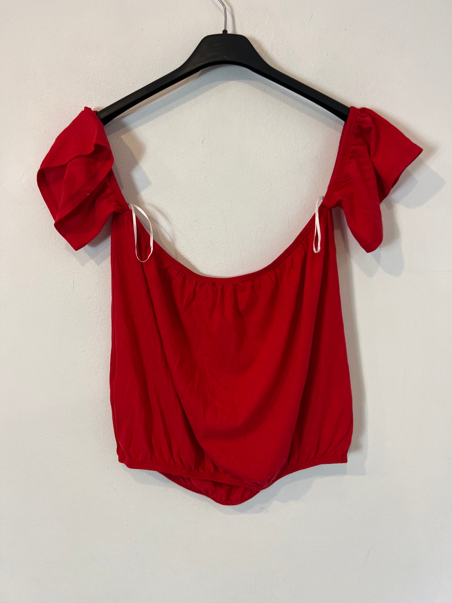 PINK WOMAN. top rojo hombros (VARIAS TALLAS)