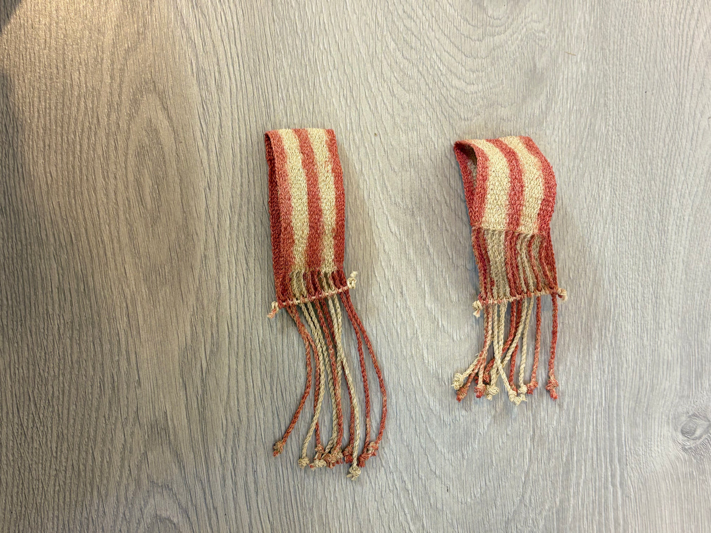 Brazaletes de puño artesanales