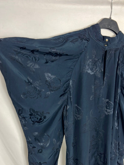 ZARA. Blue printed blouse with sleeve detail. TM