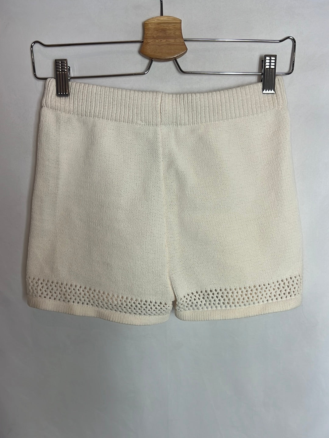 ZARA. Pantalón corto punto. T S