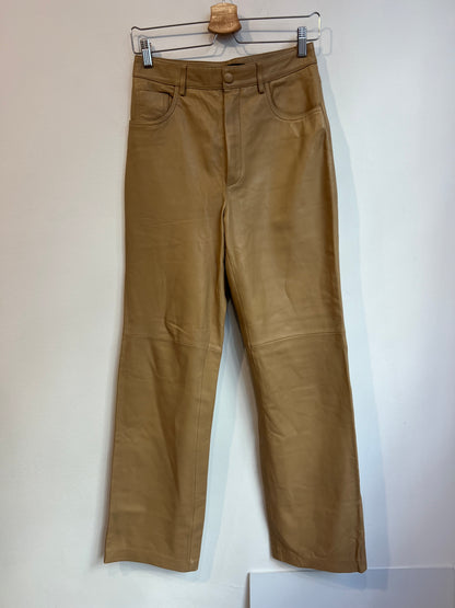 UTERQÜE. Pantalón beige piel recto. T S