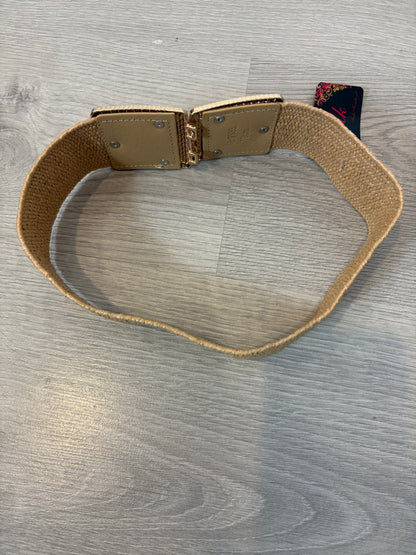 OTRAS. Cinturón rafia elastico hebilla dorada