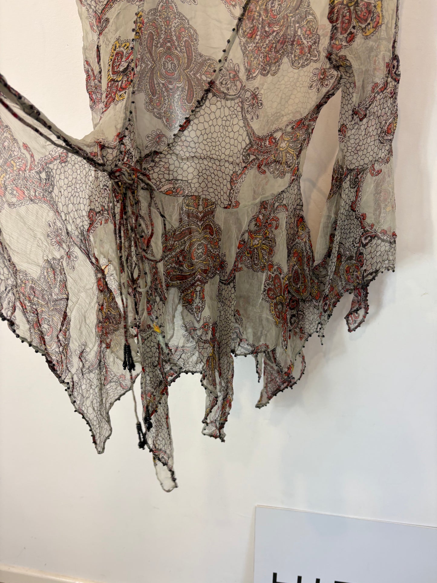 TOPSHOP by KATE MOSS. Blusa / kimono fluida semitransparente