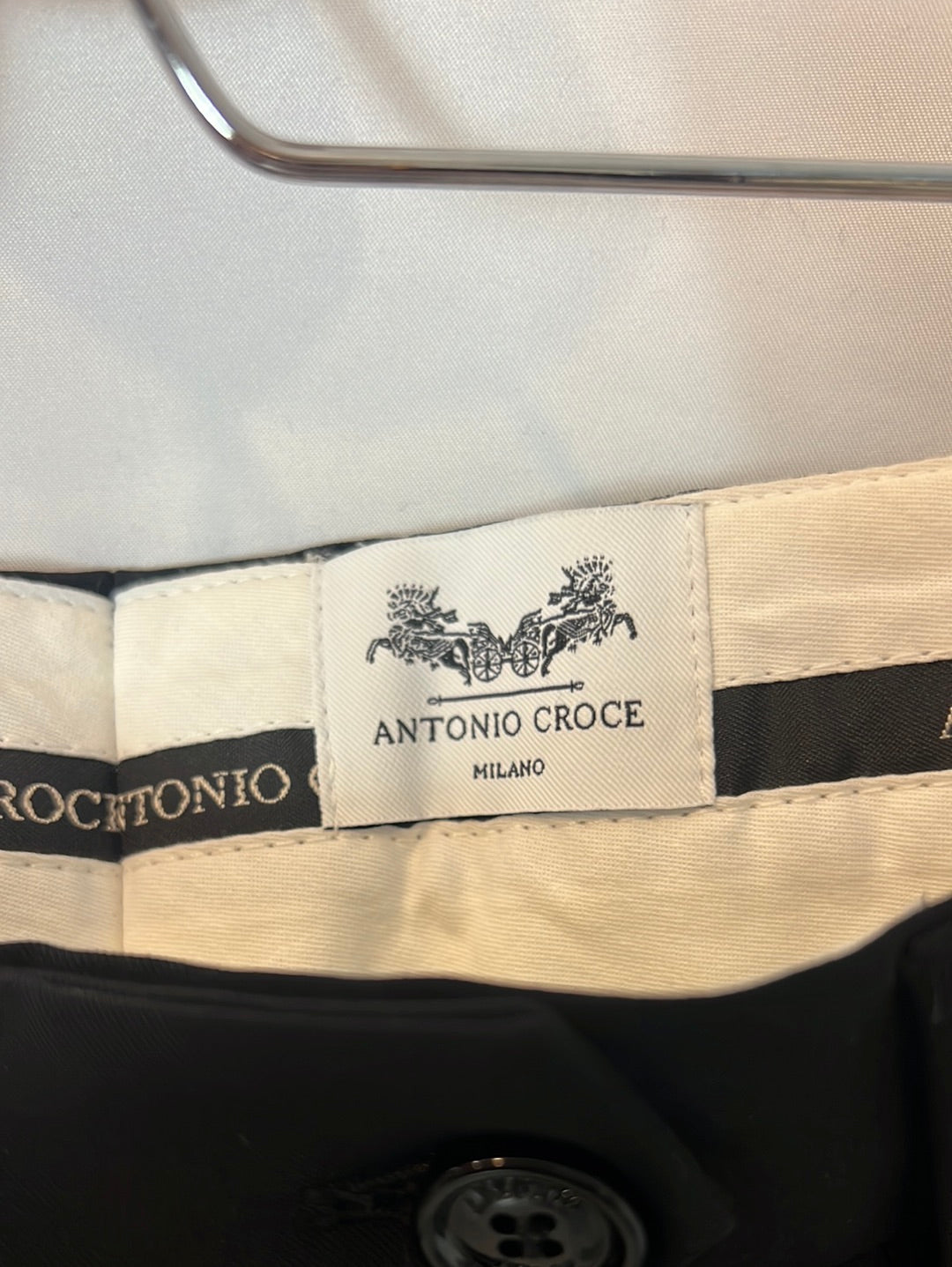 ANTONIO CROCE. Pantalón negros raya lateral T.38