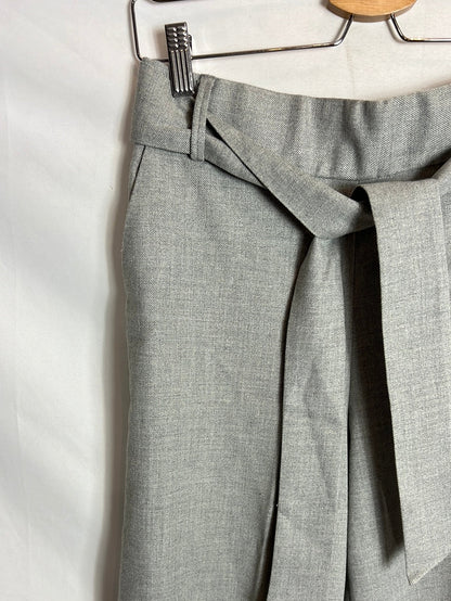 OTHER. Gray textured culotte pants. TM