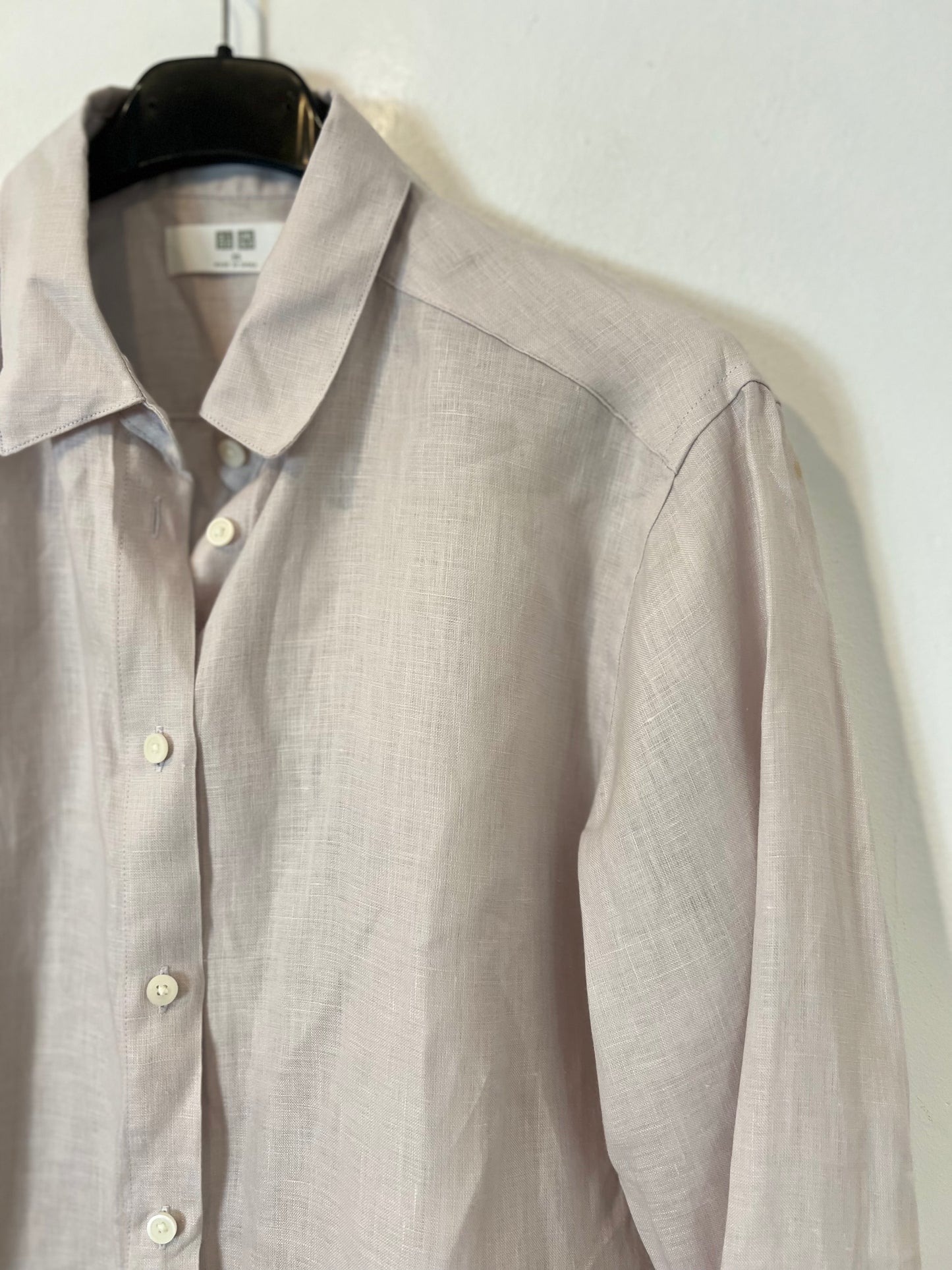 UNIQLO.Camisa malva lino. T.xs